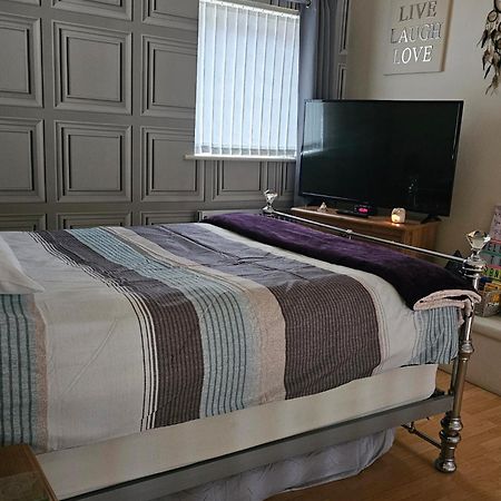 Open Planned Apartment Birkenhead Kültér fotó